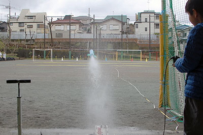 水ロケット大会打ち上げ風景