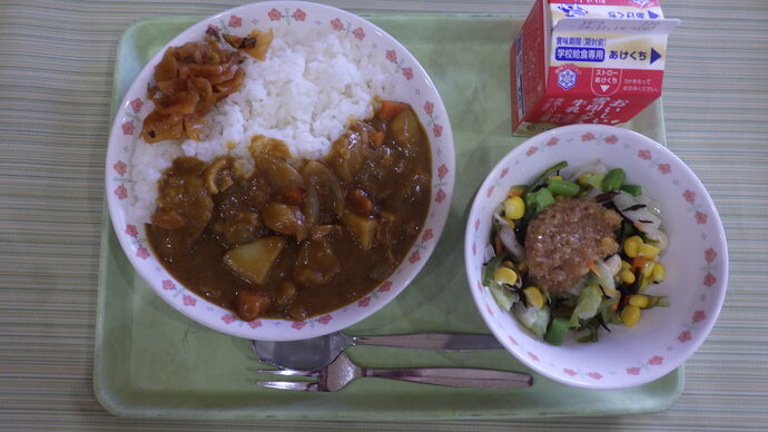 前回の小学校の給食弁当